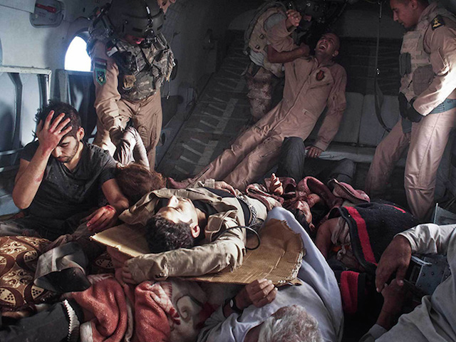 Мойзес Саман. \"Борт вертолета, оказывавшего помощь езидам на севере Ирака\". 12 августа
