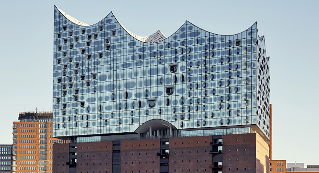 В Гамбурге открылась Elbphilharmonie - одна из самых дорогих филармоний в мире
