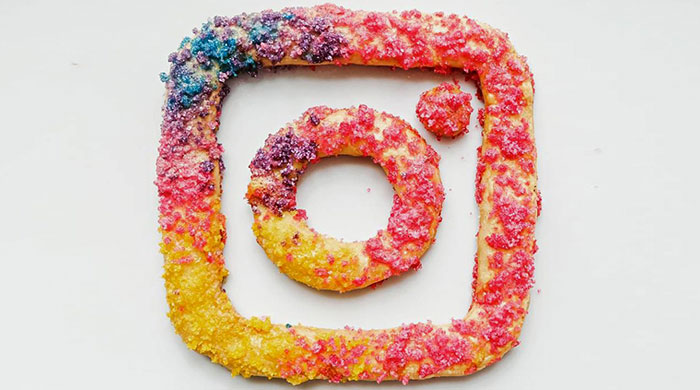 Художники показали свое видение нового логотипа Instagram