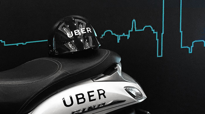 Uber пересаживает своих водителей на мотоциклы