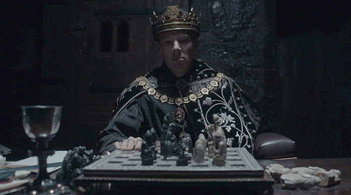 Следим за очередным перевоплощением Бенедикта Камбербэтча в трейлере мини-сериала "Пустая корона"