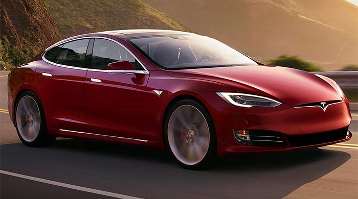 Tesla представила полностью автономный автомобиль