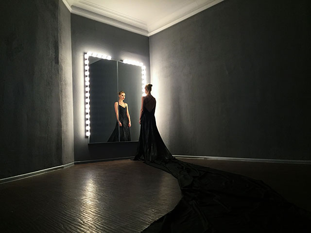 Екатерина Щеглова в кадре Анны Меликян для лукбука Apartment 26 (фото 5)