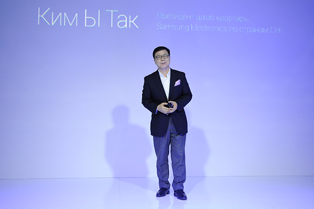 Презентация Samsung в "Гостином дворе" (фото 2)