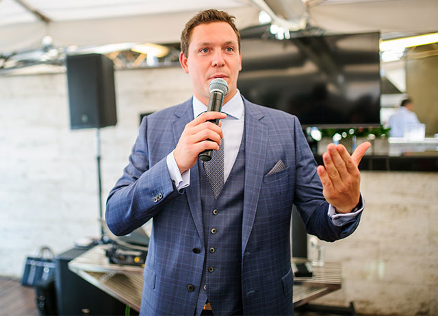 Аркадий Граф Ксения Чилингарова, Егор Корешков и другие на открытии бутика Samsung (фото 1)