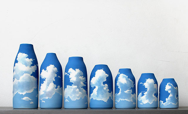 Летели облака: художница из Австралии рисует небо на вазах (фото 1)
