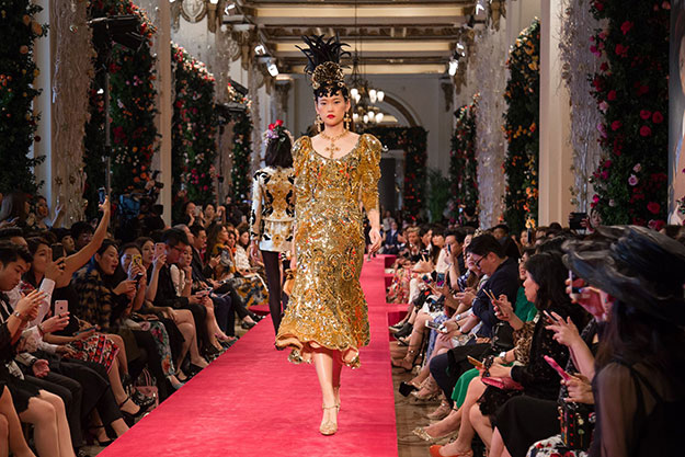 В Гонконге прошел показ кутюрной коллекции Dolce & Gabbana (фото 1)