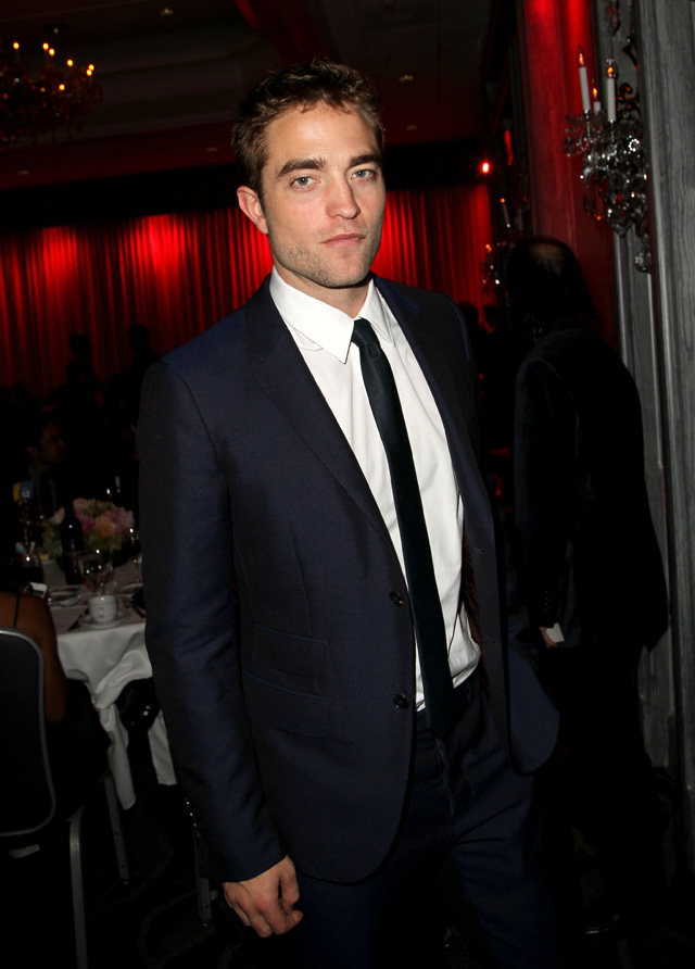 Роберт Паттинсон Жюлет Бинош, Тим Рот и Роберт Паттинсон сыграют в политической драме (фото 1)