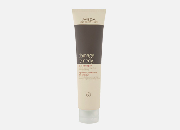 Damage Remedy Daily Hair Repair от Aveda, 3250 руб. Damage Remedy Daily Hair Repair от Aveda, 3250 руб.