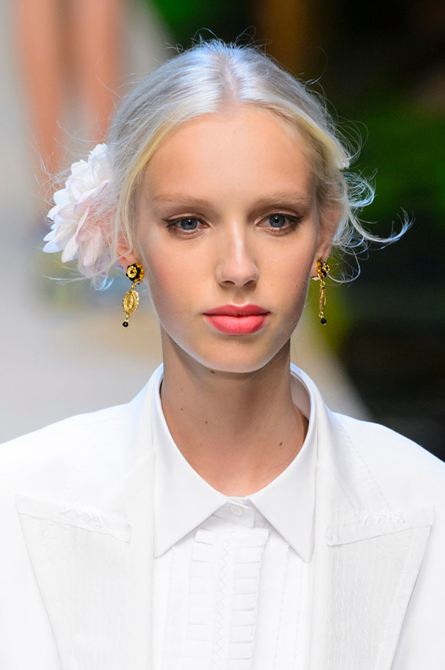 Dolce And Gabbana Заколки, ободки и ленты: аксессуары для летних причесок (фото 1)