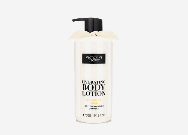 Coconut Milk Hydrating Body Lotion от Victoria's Secret, 1121 руб. Coconut Milk Hydrating Body Lotion от Victoria's Secret, 1121 руб.