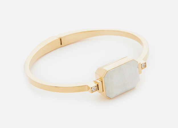 Smasrt Bracelet от Ringly, 9500 руб. 