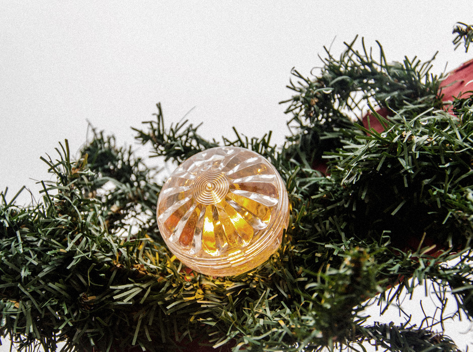 Как украсить дом к Новому году за небольшие, большие и очень большие деньги (фото 1)