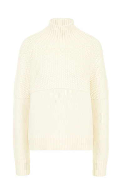 Что покупать на распродажах: рубашки, тренчкоты и обувь на все времена (фото 25)