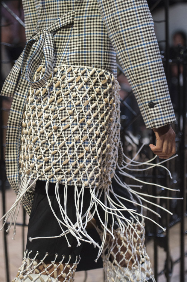 Веревки, узлы и техника макраме — свежий тренд с Недели моды в Лондоне (фото 4)