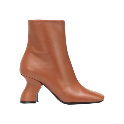 В леденцовой расцветке, в викторианском стиле или классические — какие ботильоны выбрать (фото 23)