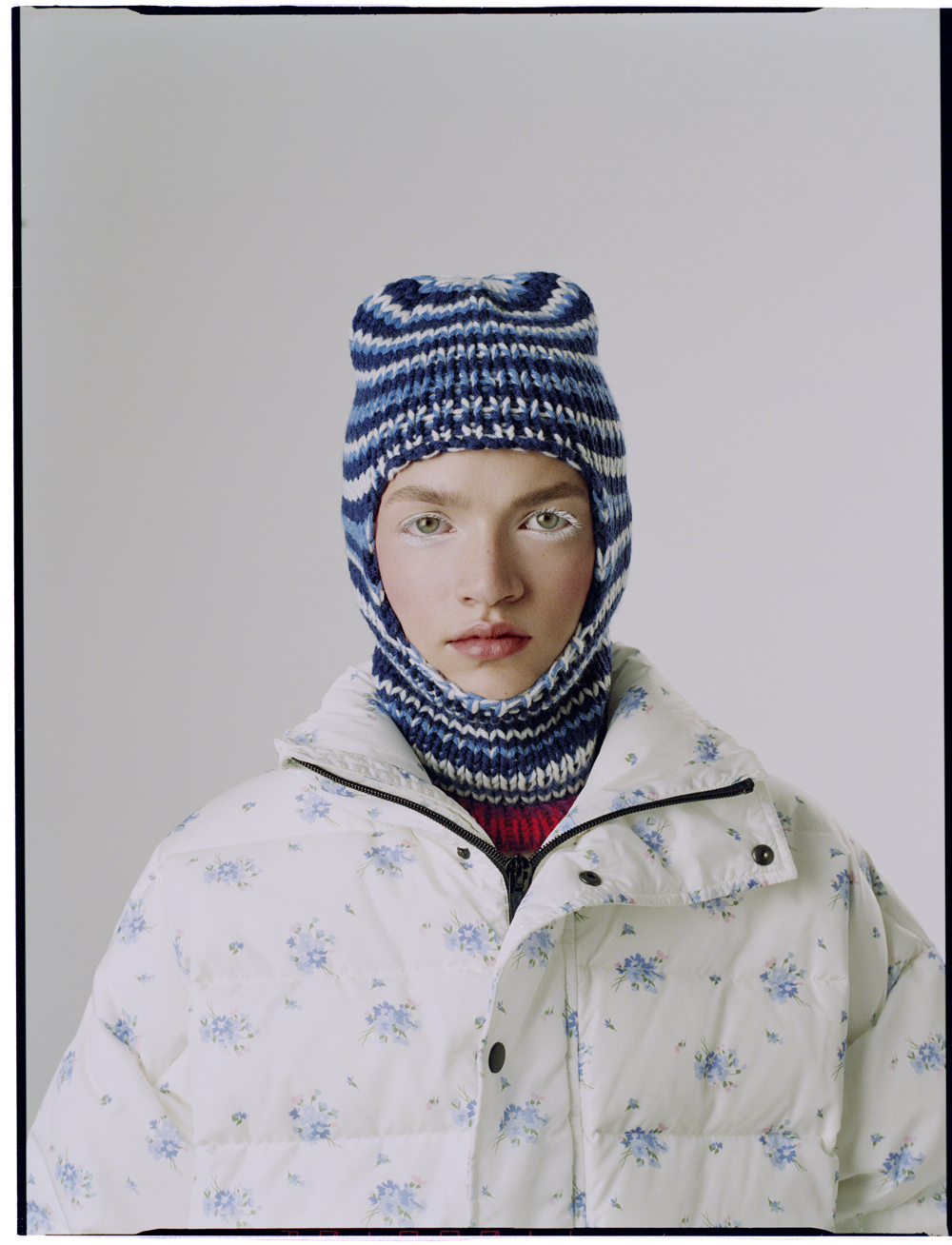 Берет, балаклава и лыжная повязка: что и как носить этой зимой (фото 8)