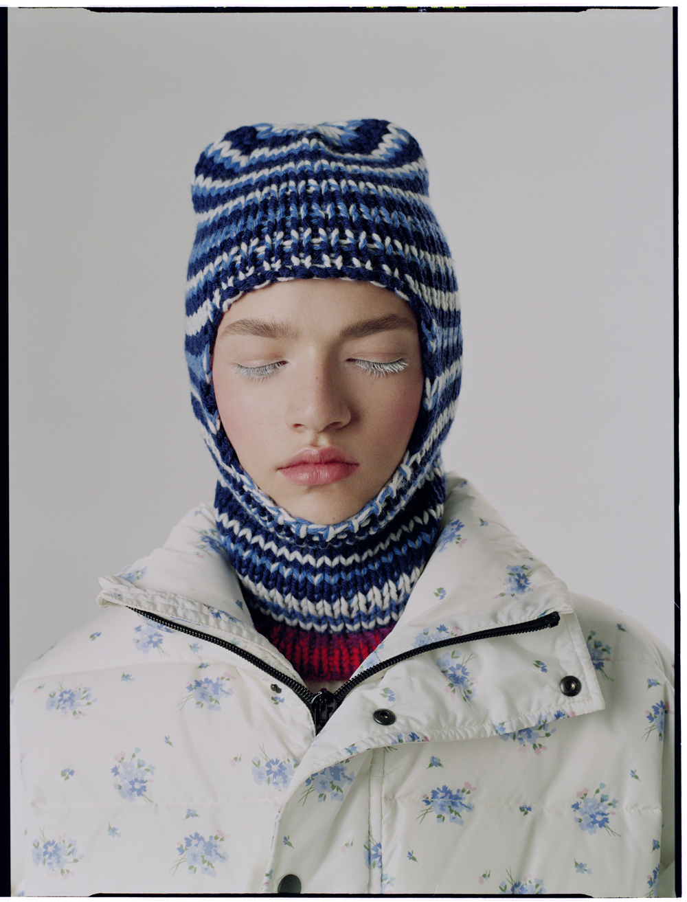 Берет, балаклава и лыжная повязка: что и как носить этой зимой (фото 9)