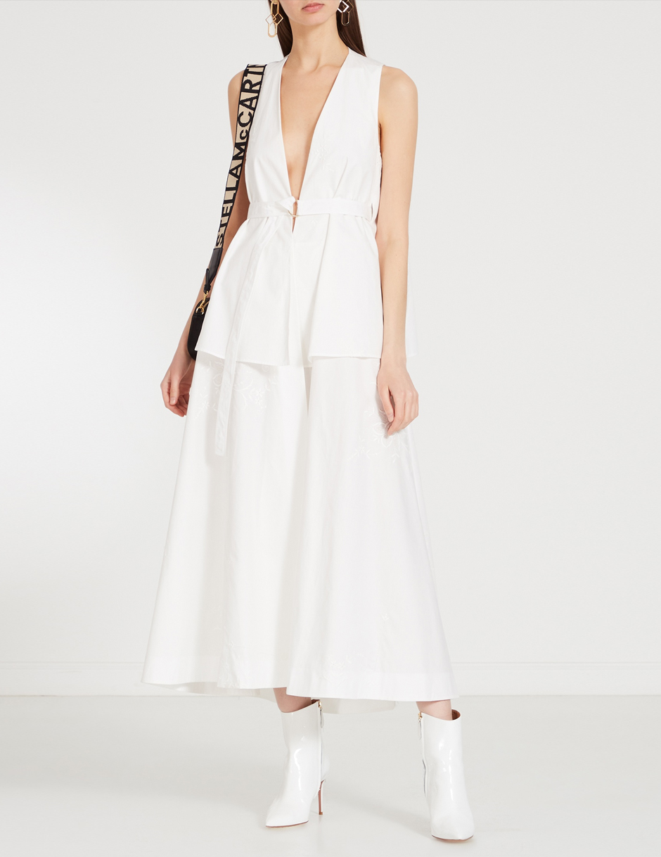 Тенденция стритстайла: белый с ног до головы (фото 13)