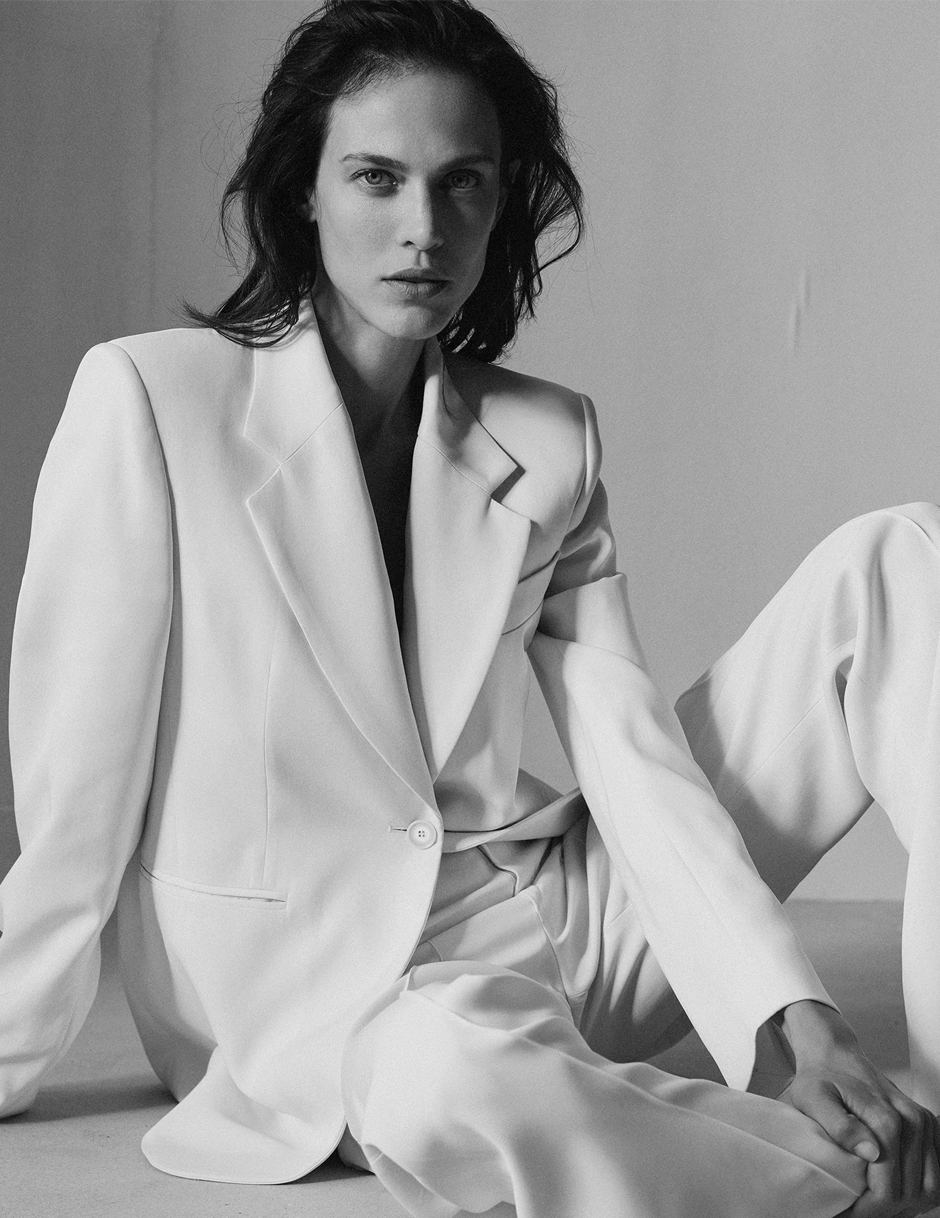 Тенденция стритстайла: белый с ног до головы (фото 12)