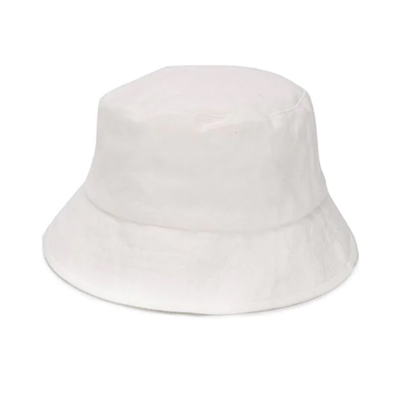 Тенденция стритстайла: белый с ног до головы (фото 14)