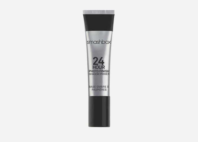 Стрелка, стрелка и начес: приемы макияжа 1960-х, не потерявшие актуальности (фото 14)