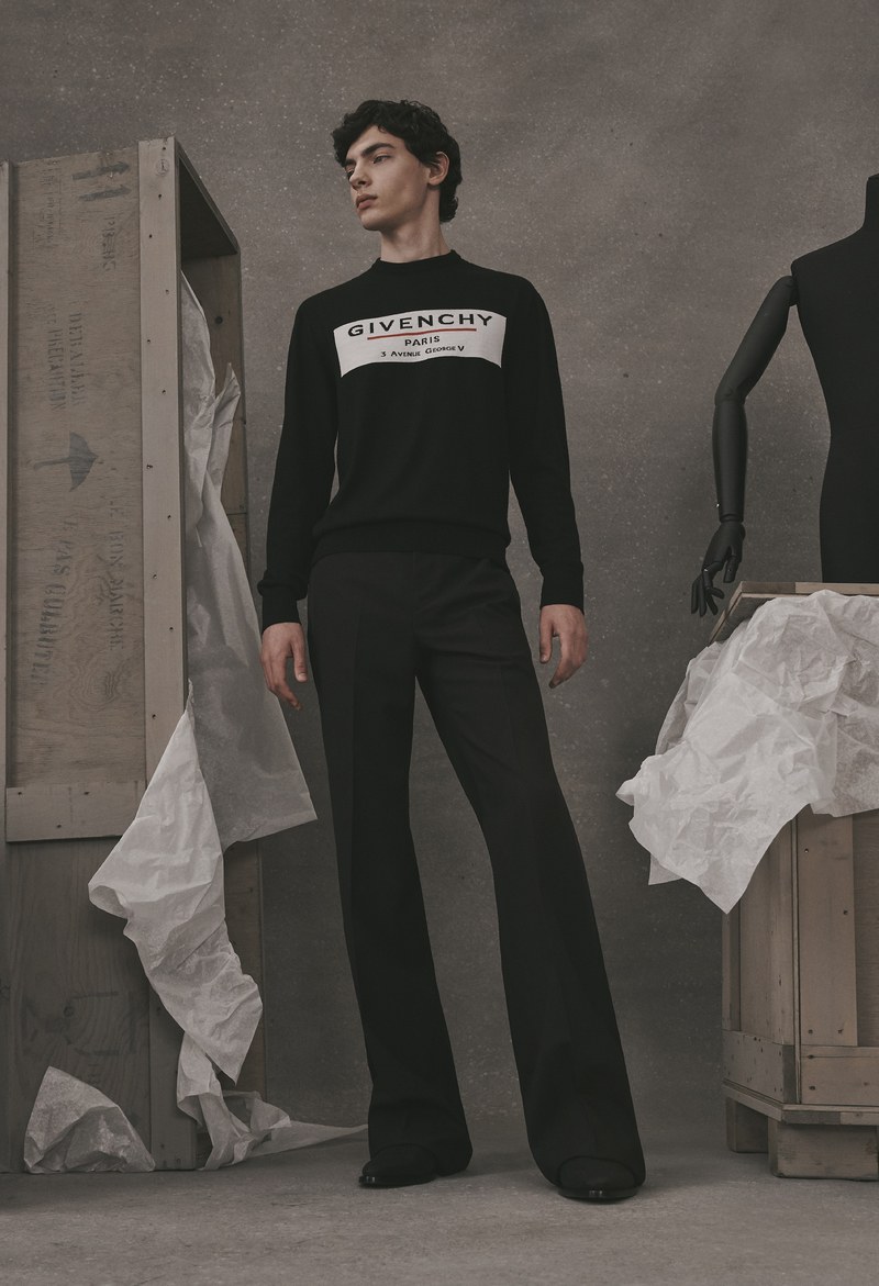Givenchy совмещает кутюр и повседневную одежду в новой капсульной коллекции (фото 5)
