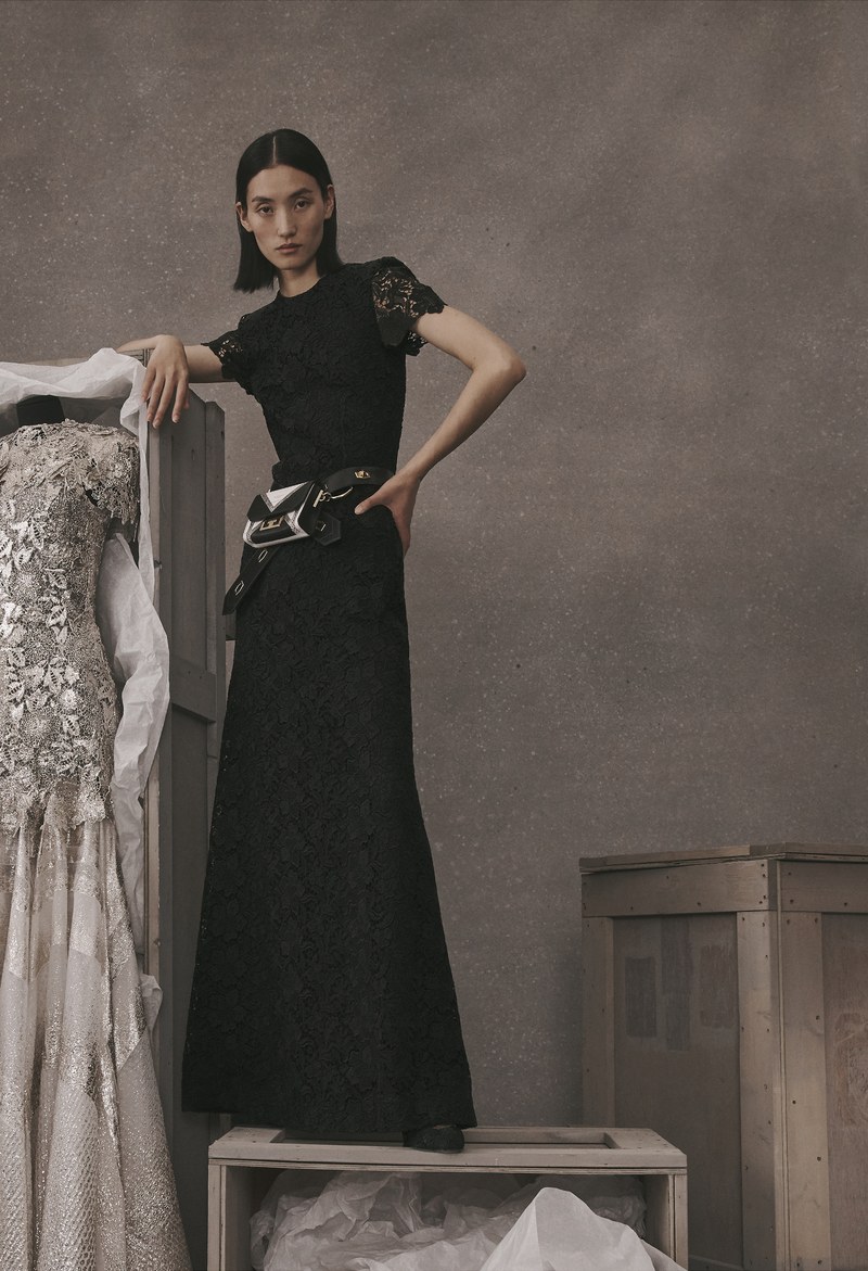 Givenchy совмещает кутюр и повседневную одежду в новой капсульной коллекции (фото 16)