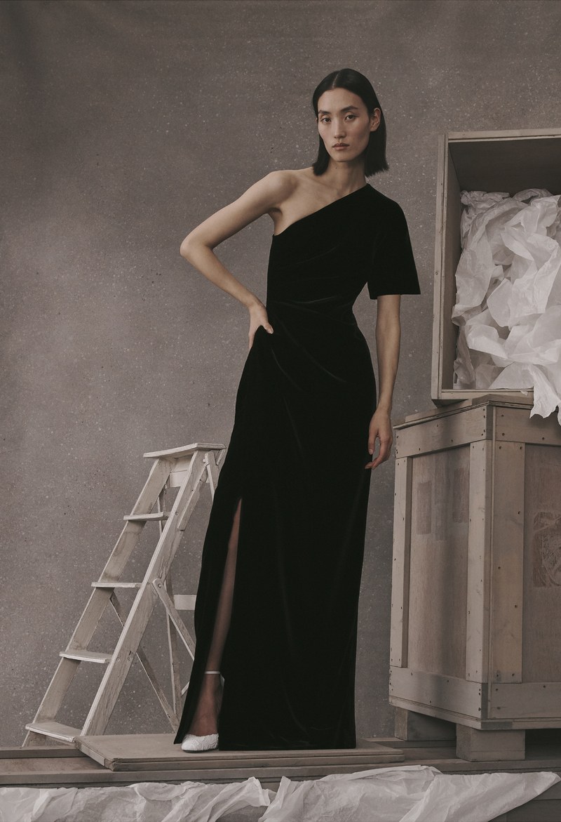 Givenchy совмещает кутюр и повседневную одежду в новой капсульной коллекции (фото 18)