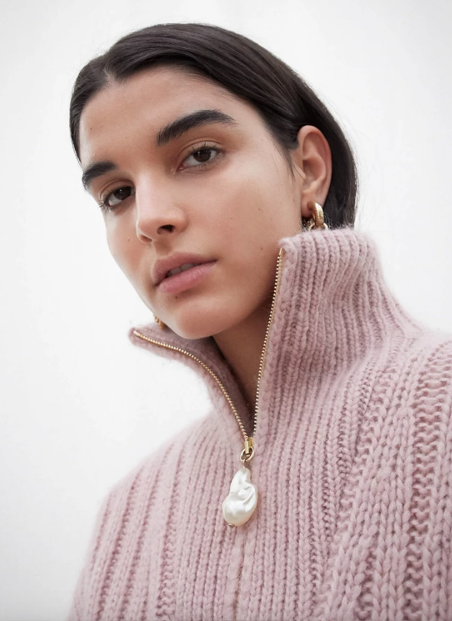 20 свитеров с отличным составом — такой покупаешь один раз, а носишь, пока не надоест (фото 8)