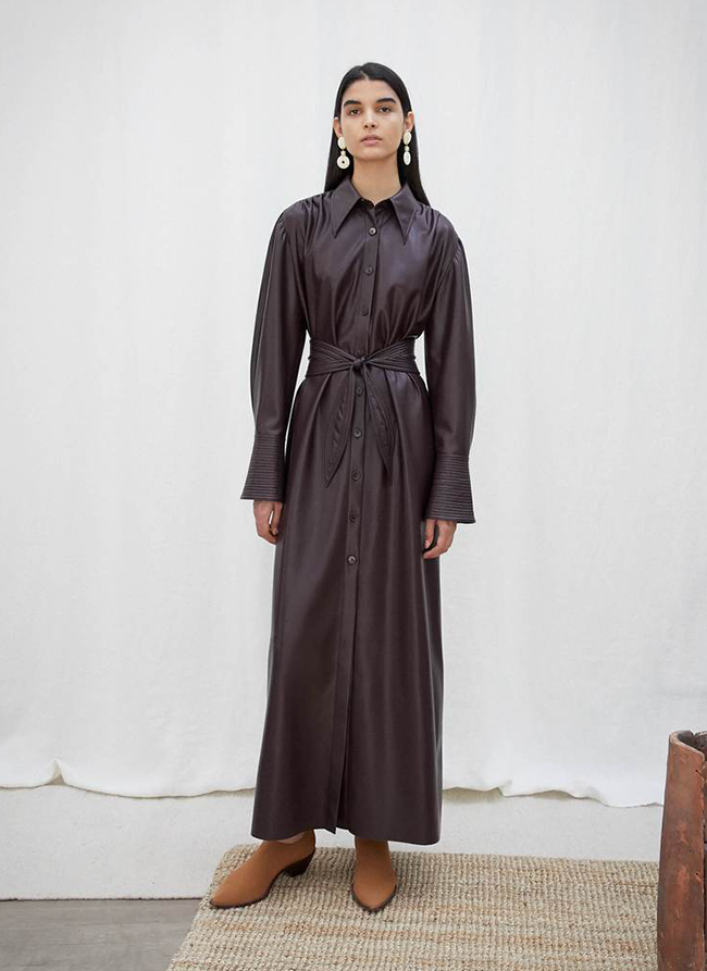 20 кожаных пиджаков, рубашек и платьев — красивых и долговечных (фото 1)