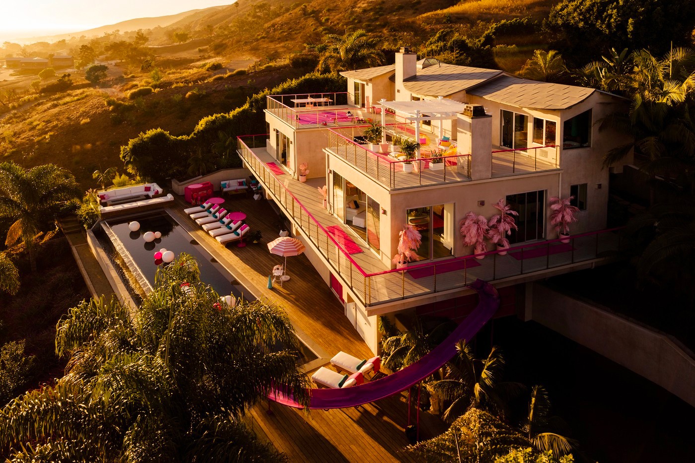 На Airbnb можно арендовать настоящий домик Барби (фото 14)