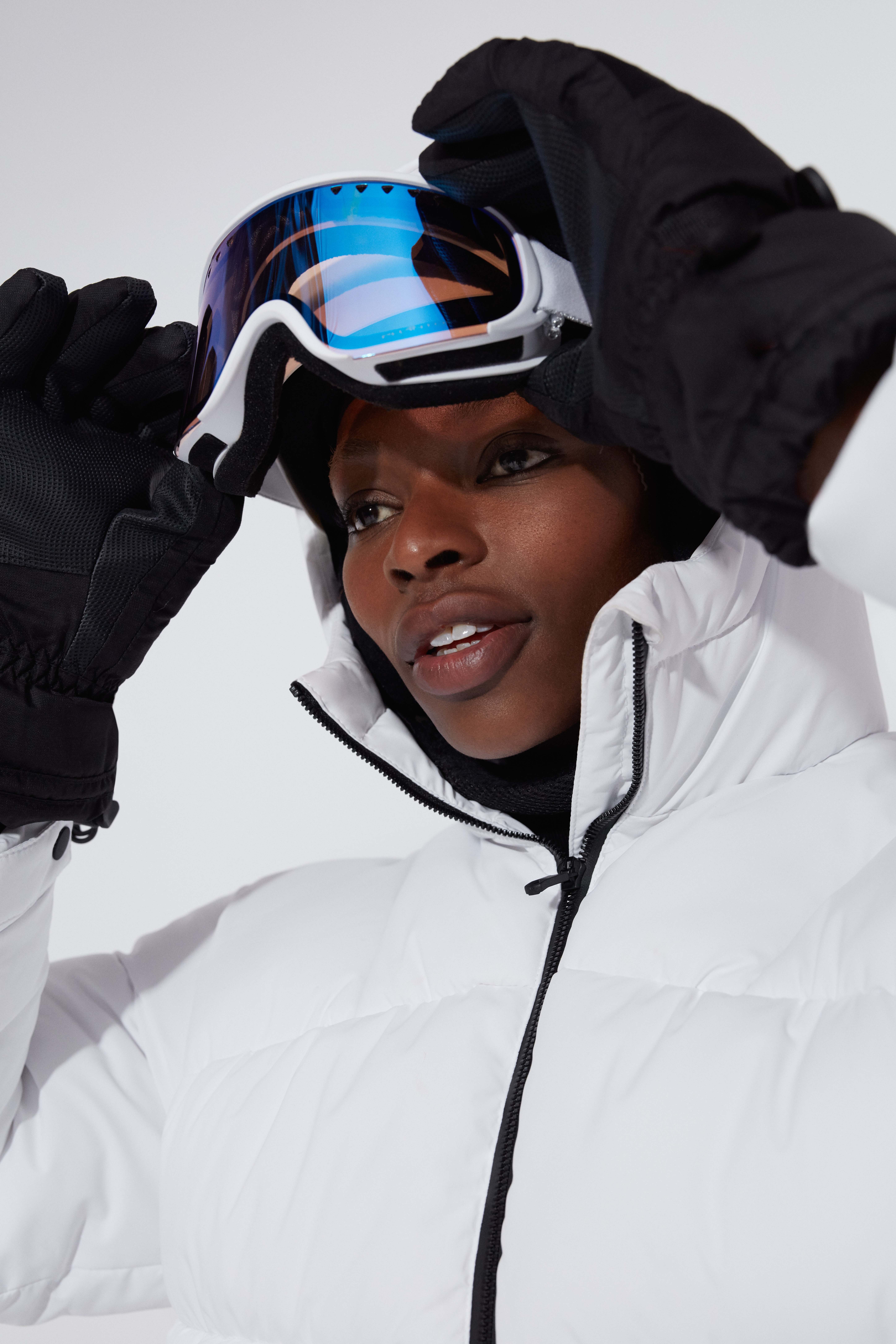 Oysho Sport выпустил новую коллекцию лыжной одежды и аксессуаров (фото 7)