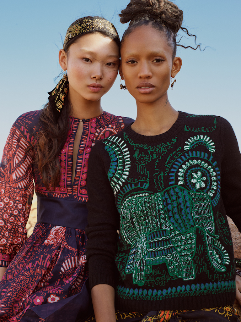 Модели позируют на фоне африканских пейзажей в кампании капсульной коллекции Dior (фото 8)