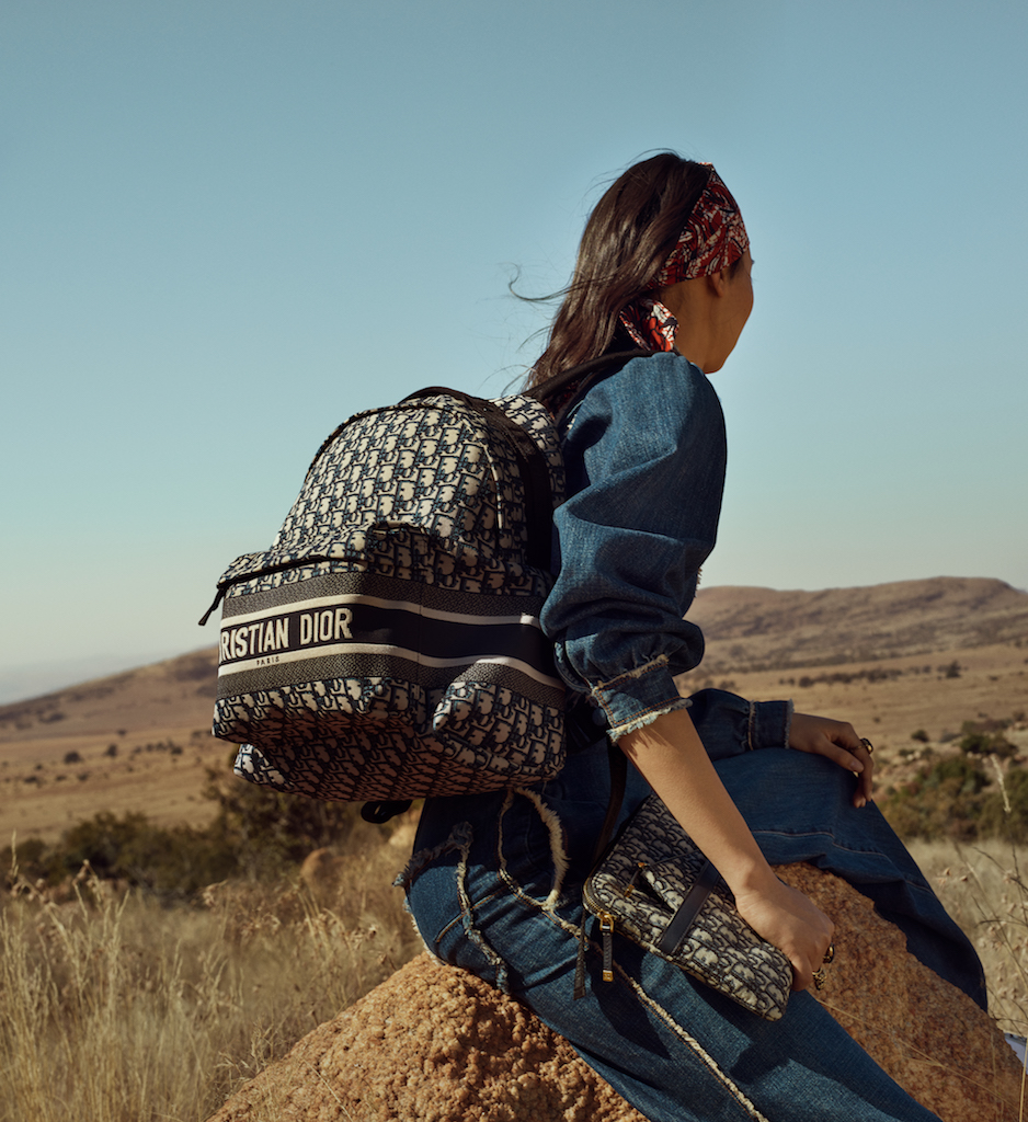 Модели позируют на фоне африканских пейзажей в кампании капсульной коллекции Dior (фото 5)