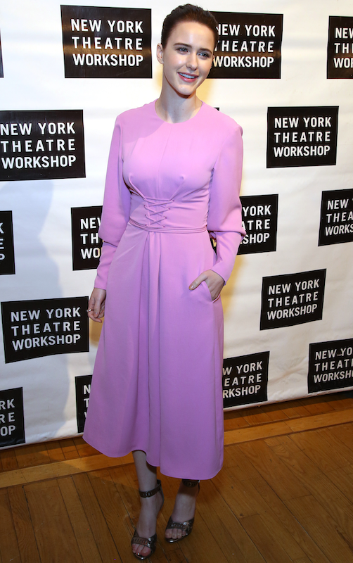 20 светских выходов Рэйчел Броснахэн из «Удивительной миссис Мейзел» (фото 10)