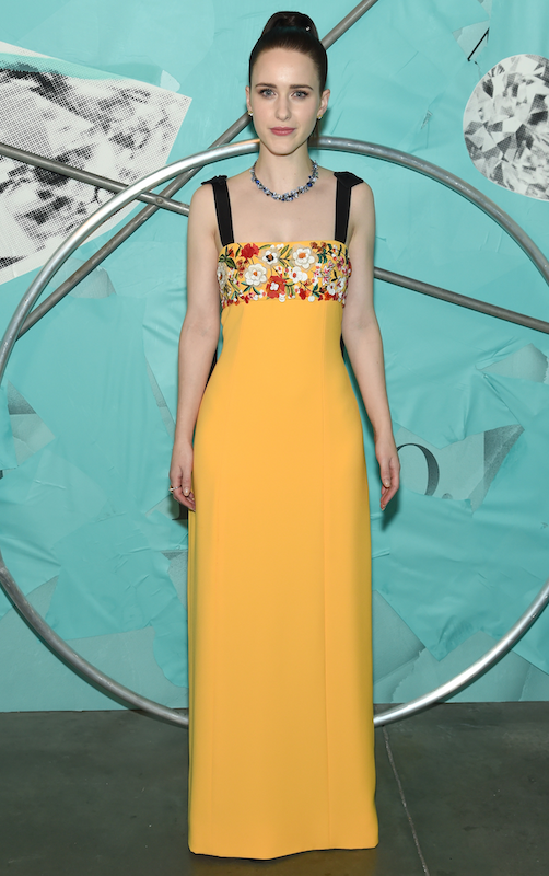 20 светских выходов Рэйчел Броснахэн из «Удивительной миссис Мейзел» (фото 6)