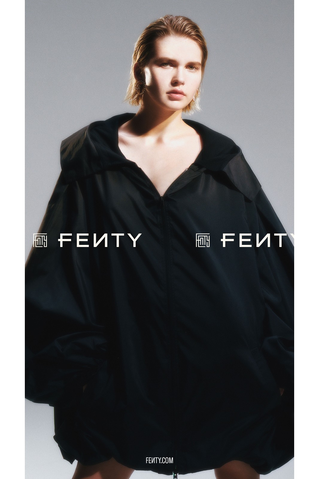 Рианна выпустила кампанию декабрьской коллекции Fenty (фото 2)