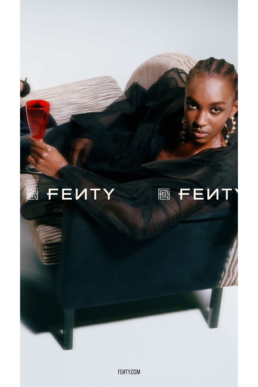 Рианна выпустила кампанию декабрьской коллекции Fenty (фото 4)