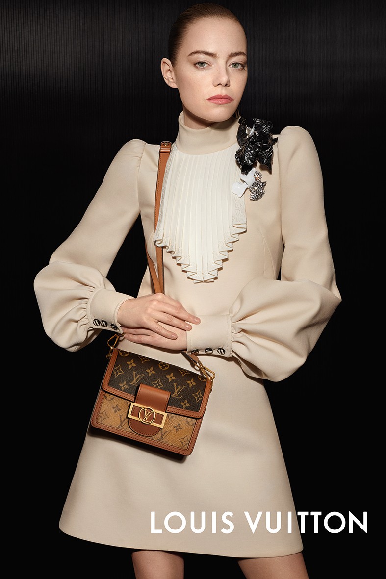 Louis Vuitton показал новую кампанию с Эммой Стоун, вдохновленную Belle Époque (фото 1)