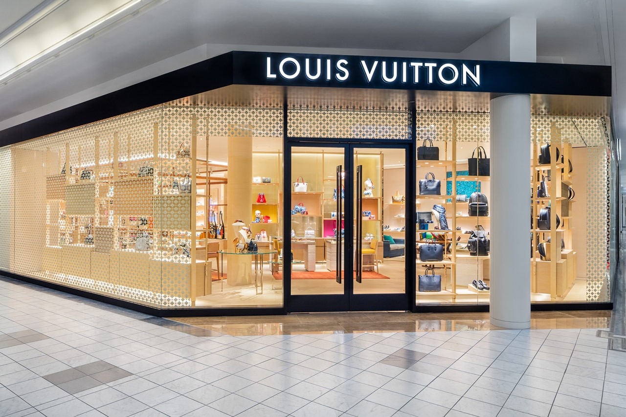 Louis Vuitton кастомизировал гитары для своего обновленного бутика в Нэшвилле (фото 1)