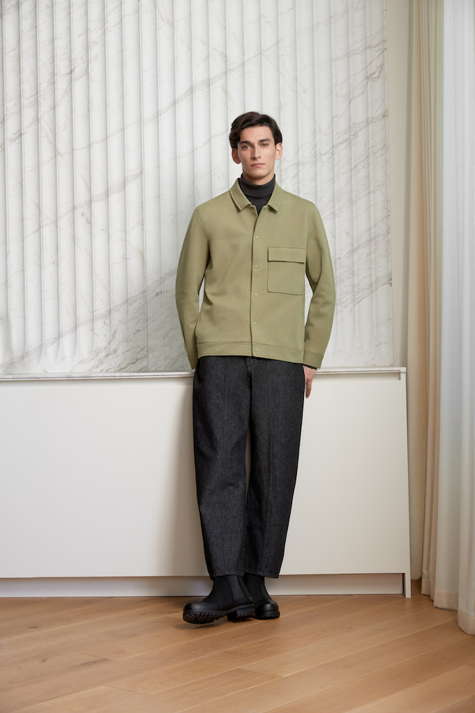 COS представил новинки базового гардероба (фото 4)