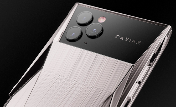 Caviar выпустил айфон, вдохновленный Tesla Cybertruck (фото 3)