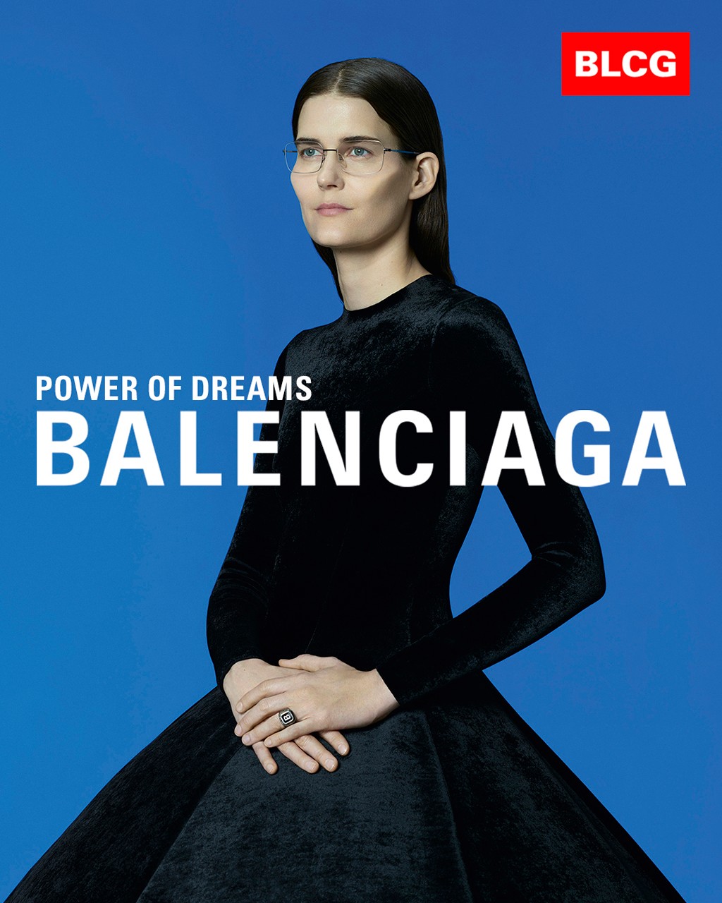 «Сила мечт» и «мысли масштабно»: Balenciaga выпустил кампанию с вдохновляющими надписями (фото 11)