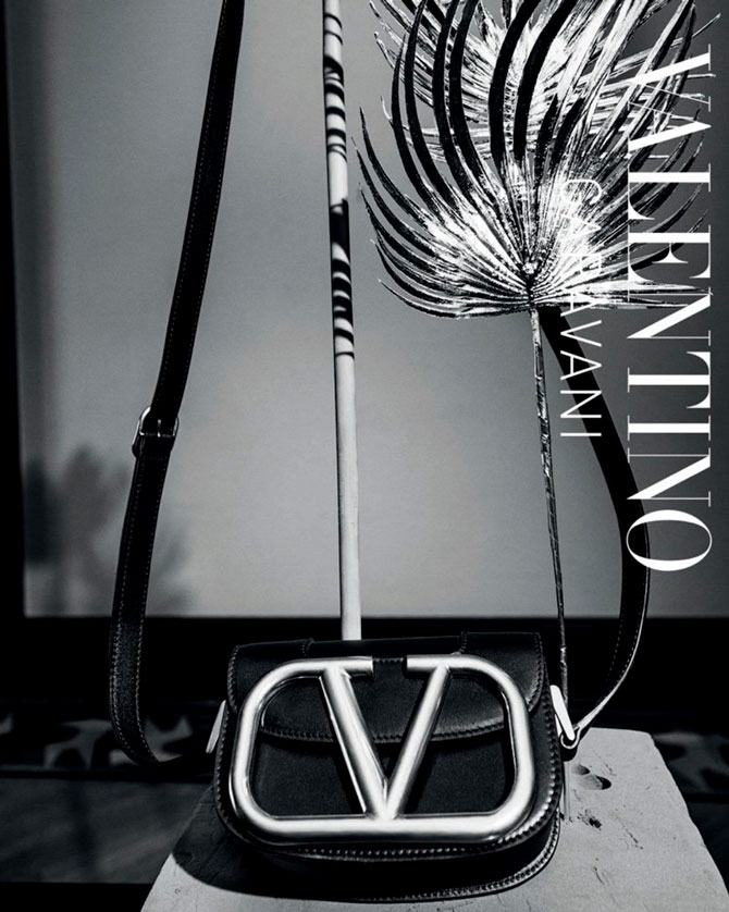 Адвоа Абоа снялась в кампании Valentino Le Noir (фото 4)