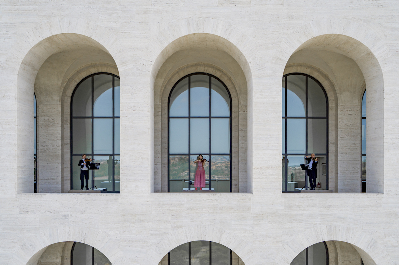 Fendi устроил концерт классической музыки в своей римской штаб-квартире (фото 3)