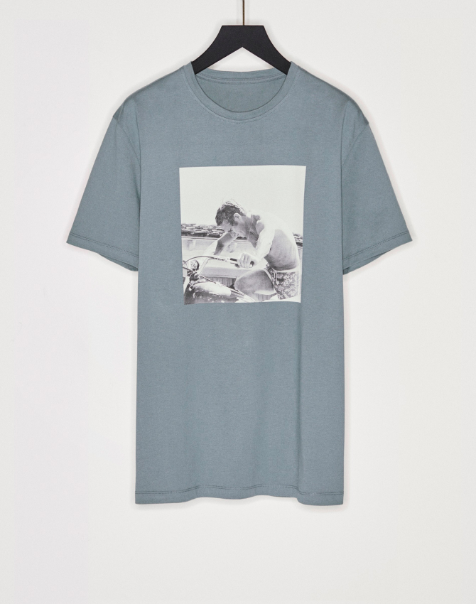 Massimo Dutti выпустил футболки с портретами Стива Маккуина (фото 3)