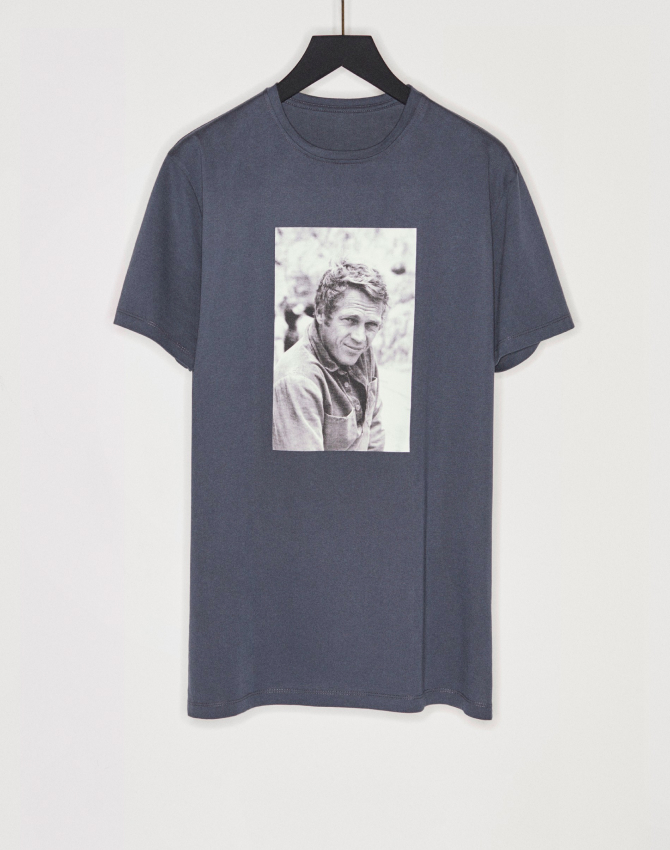 Massimo Dutti выпустил футболки с портретами Стива Маккуина (фото 4)