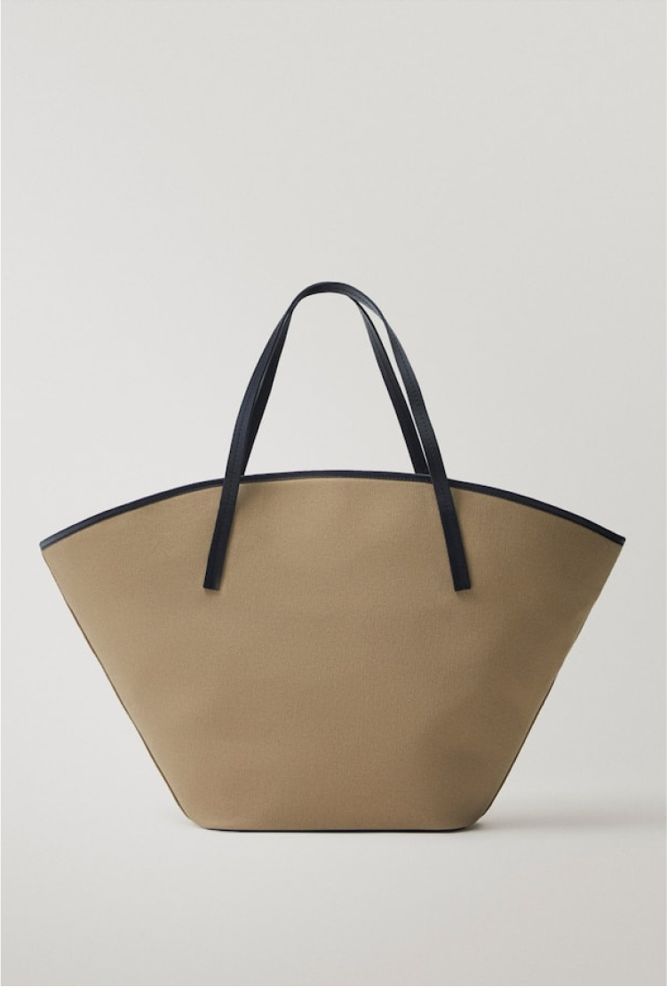 Все свое ношу с собой. 20 летних XL-сумок для города и пляжа (фото 19)