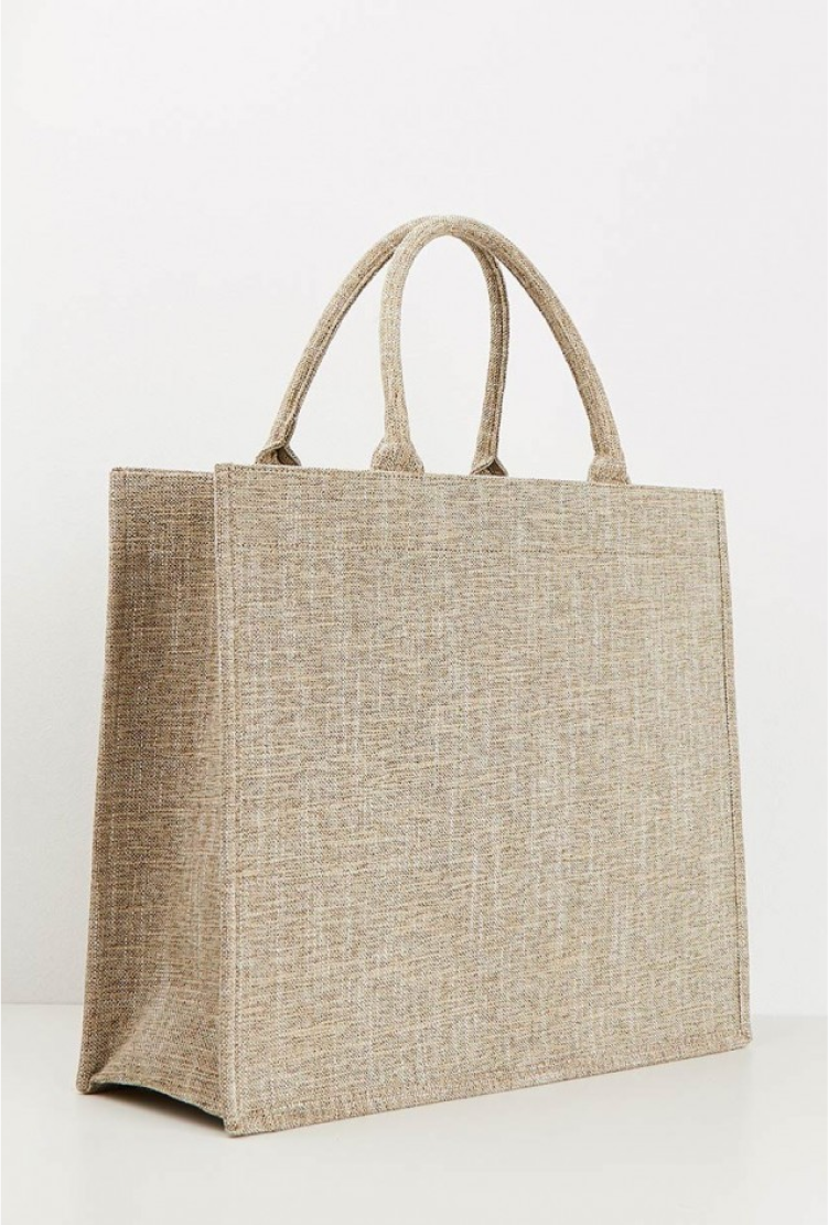 Все свое ношу с собой. 20 летних XL-сумок для города и пляжа (фото 18)